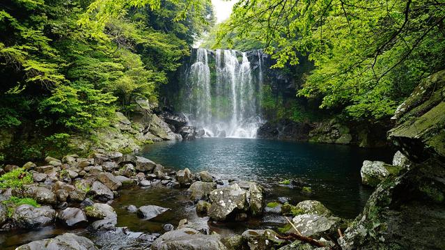 Cheonjeyeon Waterfalls